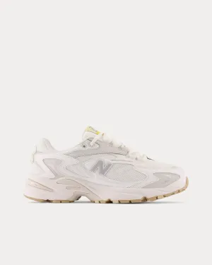 725v1 White / Honeycomb / Grey Matter Low Top Sneakers