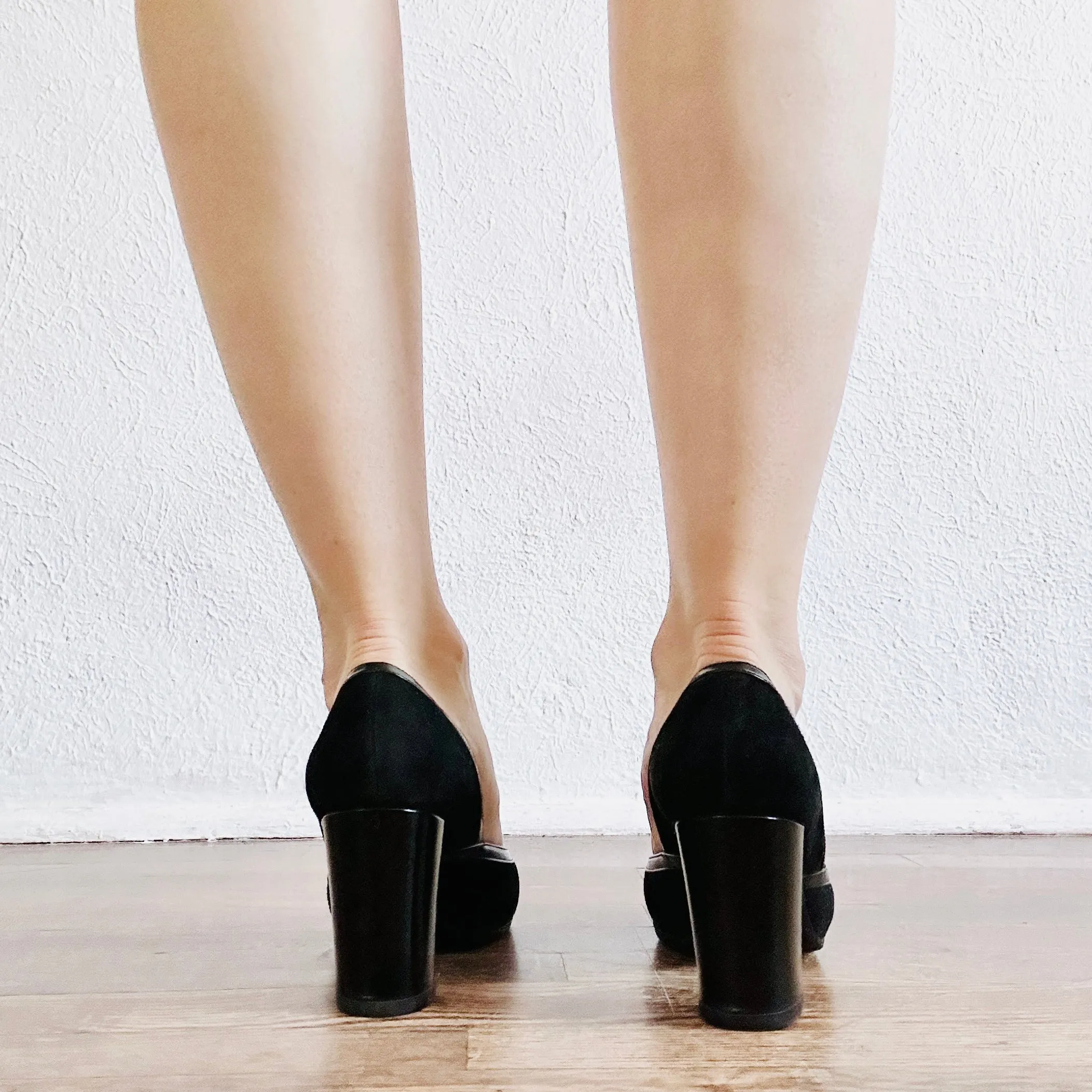 90S VINTAGE JOAN AND DAVID HEELS  // SIZE 7