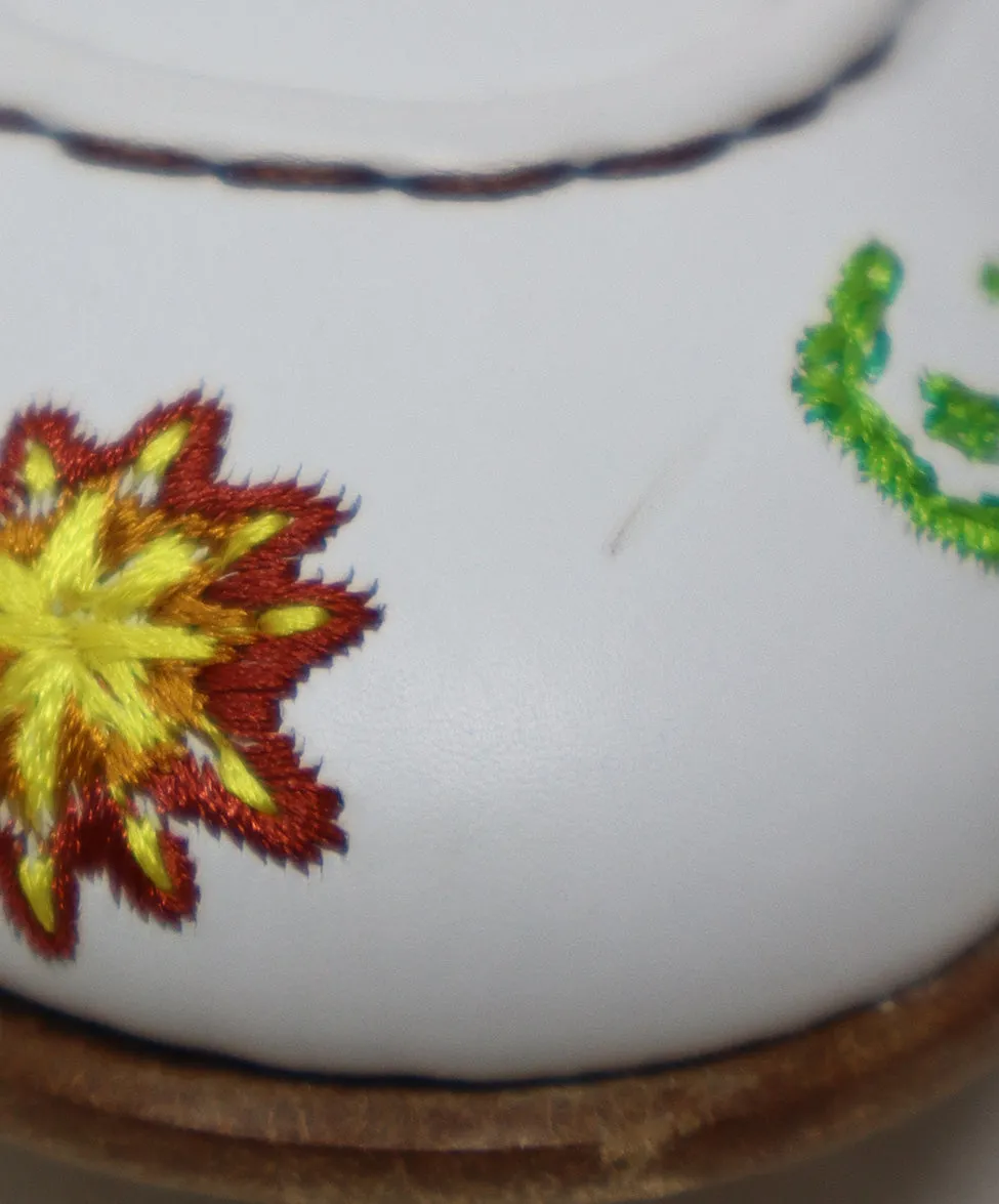 Rossetti White & Multicolored Embroidered Flats sz 8