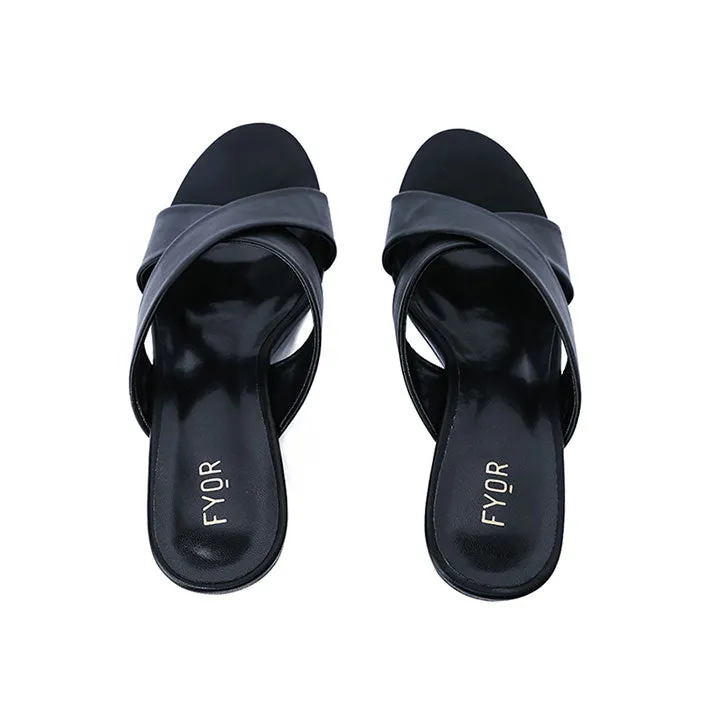 Smooth strappy Mule HL 205