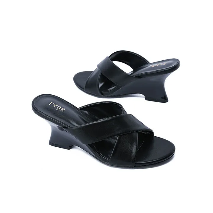 Smooth strappy Mule HL 205