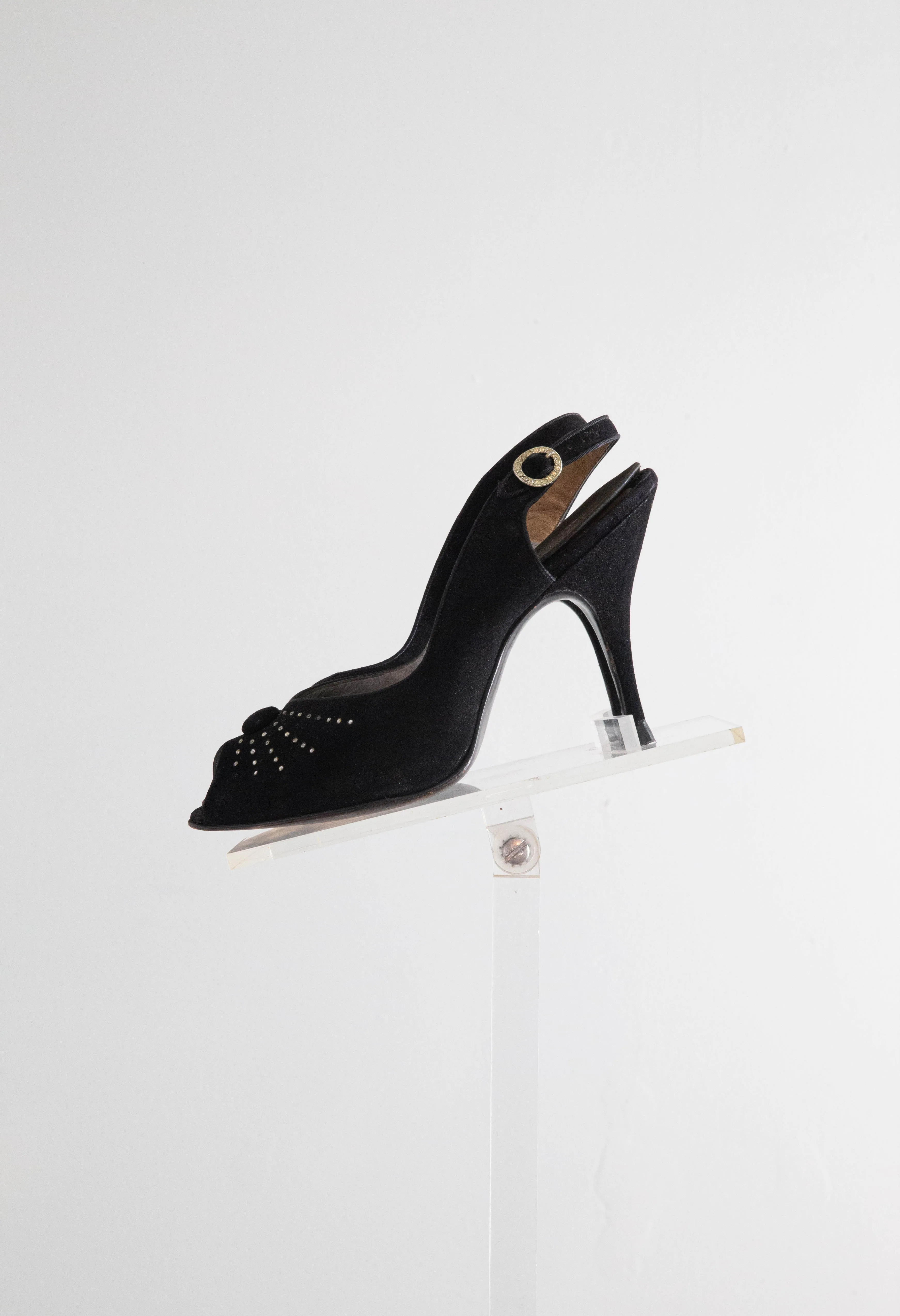 Sophisticated 1950's Delman Slingback 4" Peep toe Pumps With Rhinestones / 6M
