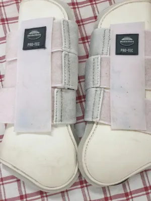 White weatherbeeta PRO-TEC brushing boots Full size FREE POSTAGE 🟢